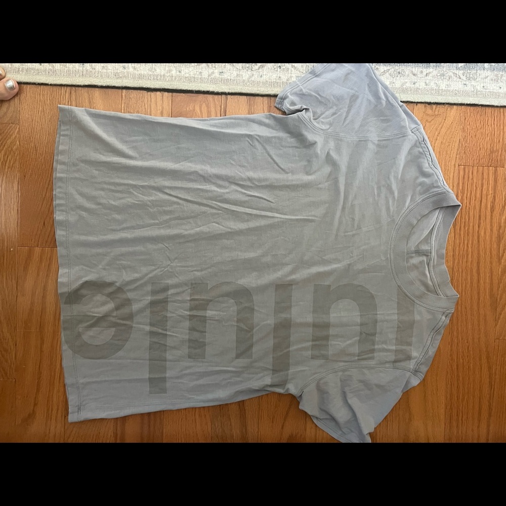 EUC lululemon All Yours Boyfriend tee, size 4